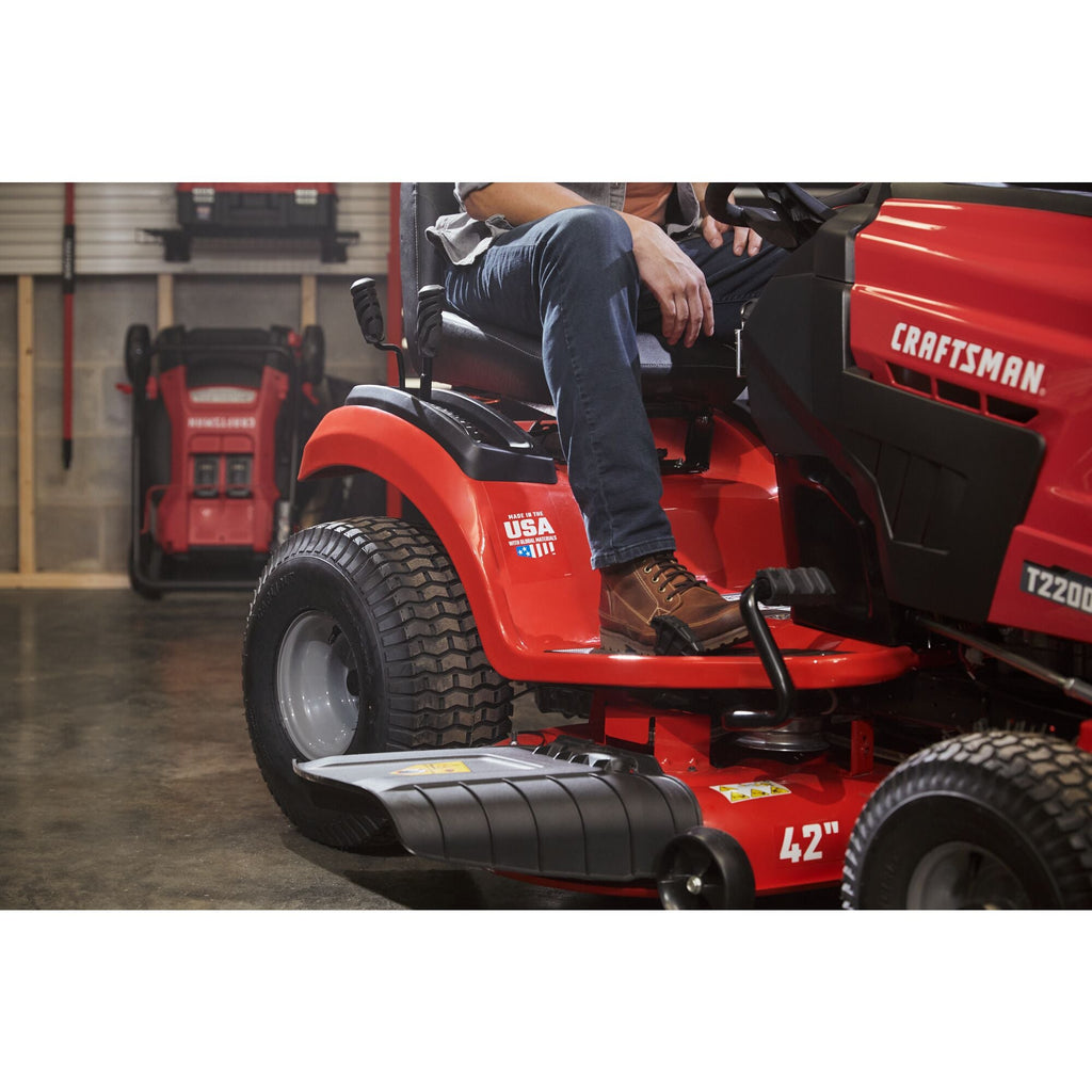 CRAFTSMAN CM13APA9ZSA93 Turn Tight Gas Lawn Tractor
