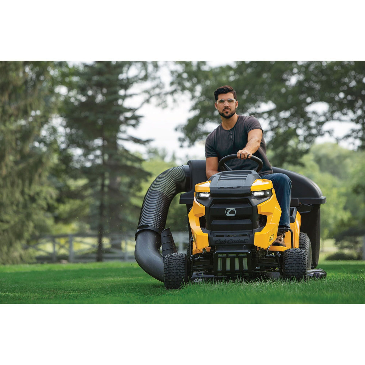 Cub Cadet XT1 LT46 Riding Lawn Mower 116.8cm