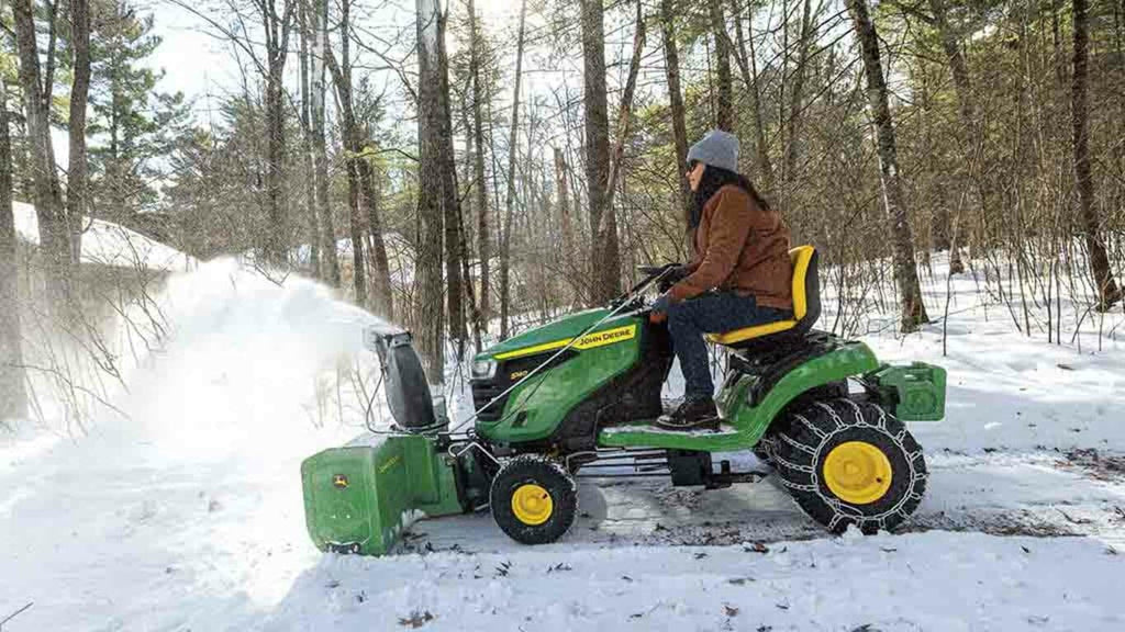 John Deere S140 Lawn Tractor 121.9cm